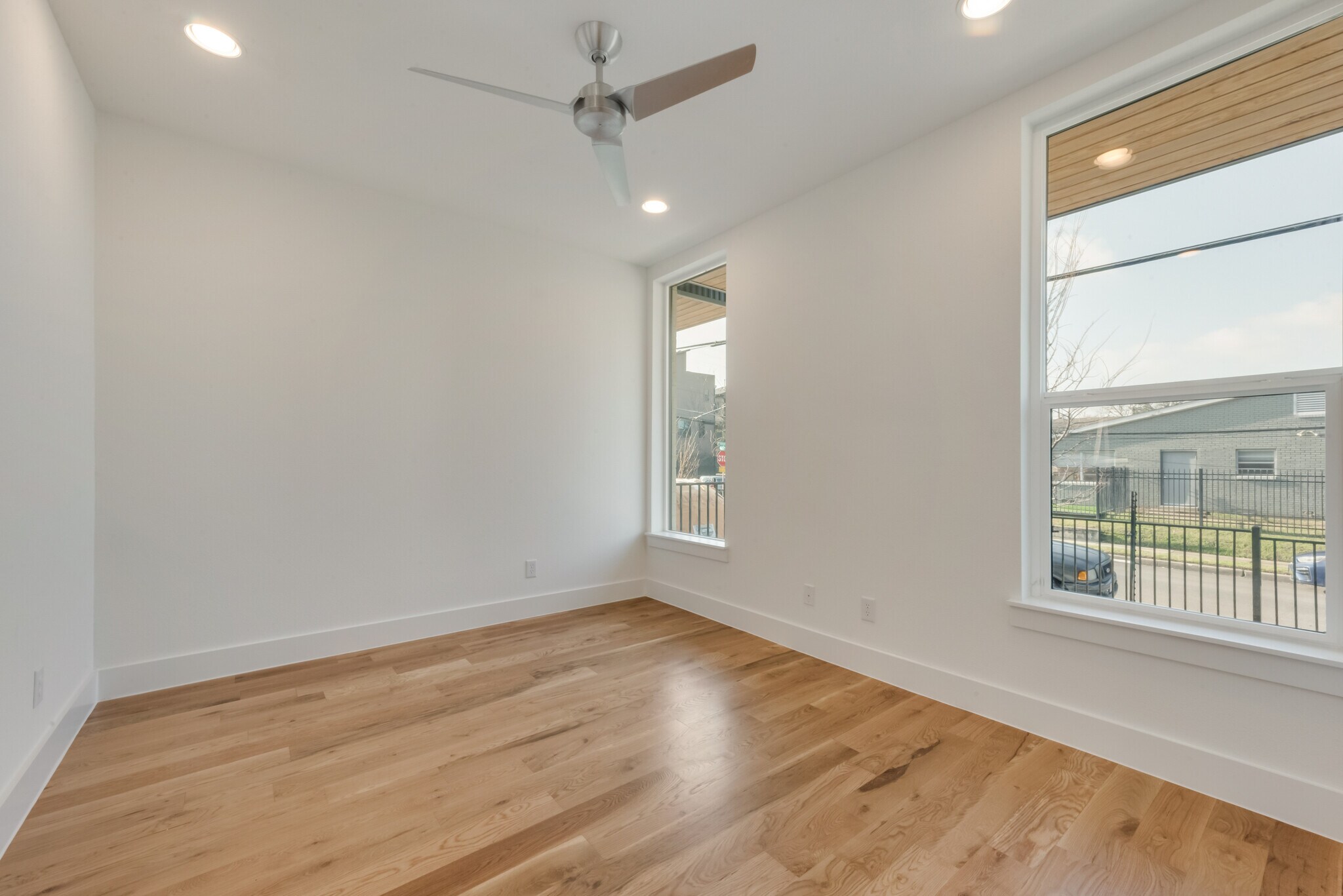 Building Photo - 1906 Annex Ave