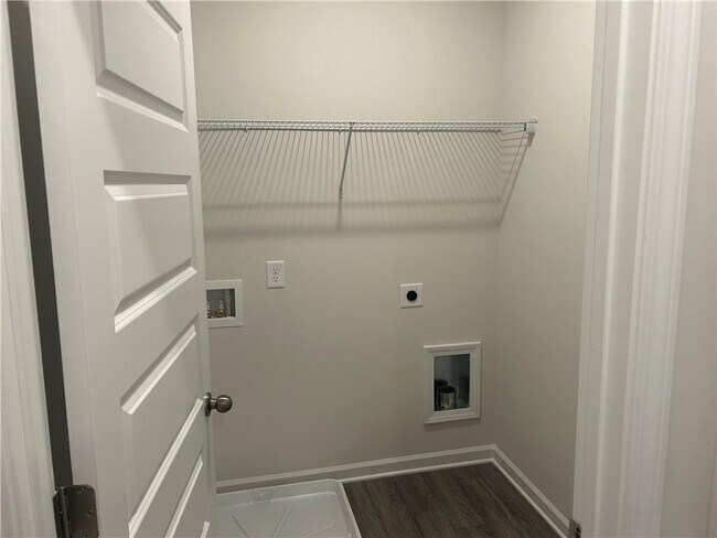 Building Photo - 1083 Lyndhurst Ln