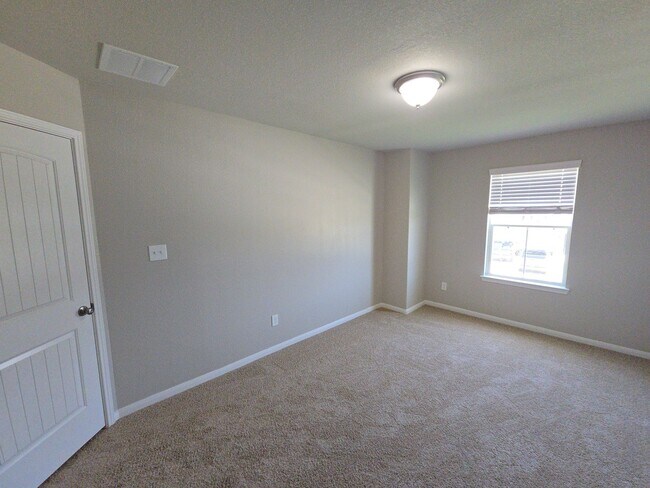 Building Photo - 14114 Little River Dr