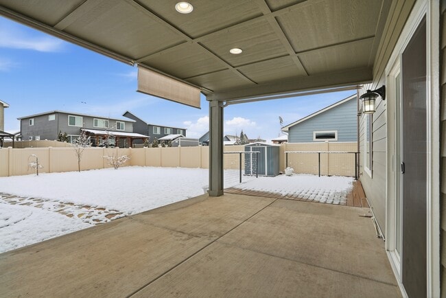 Building Photo - 2067 W Alsea Ave