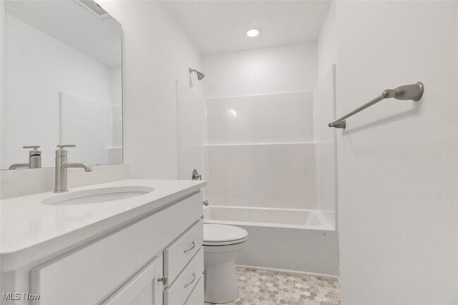 Building Photo - 2253 E 97th St