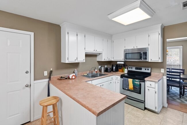 Building Photo - 115 Nancy Dr