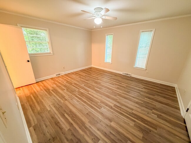 Building Photo - 309 Verner Dr