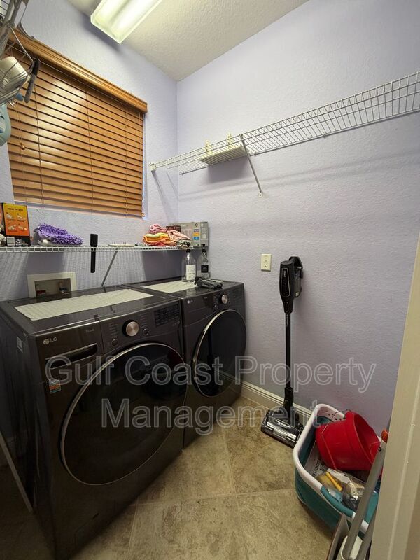 Building Photo - 17560 Brickstone Loop