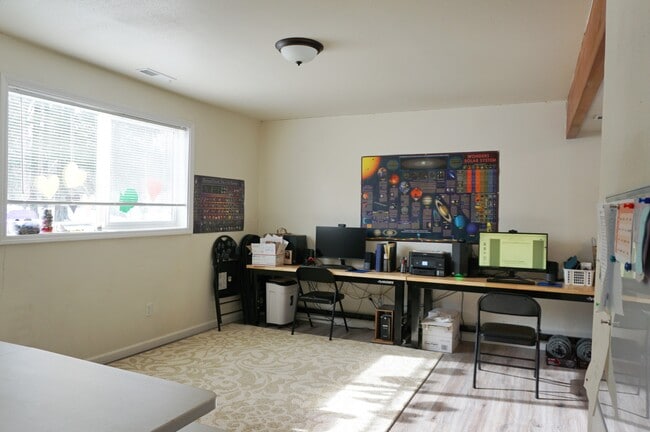 Building Photo - 16007 Mammoth Cir