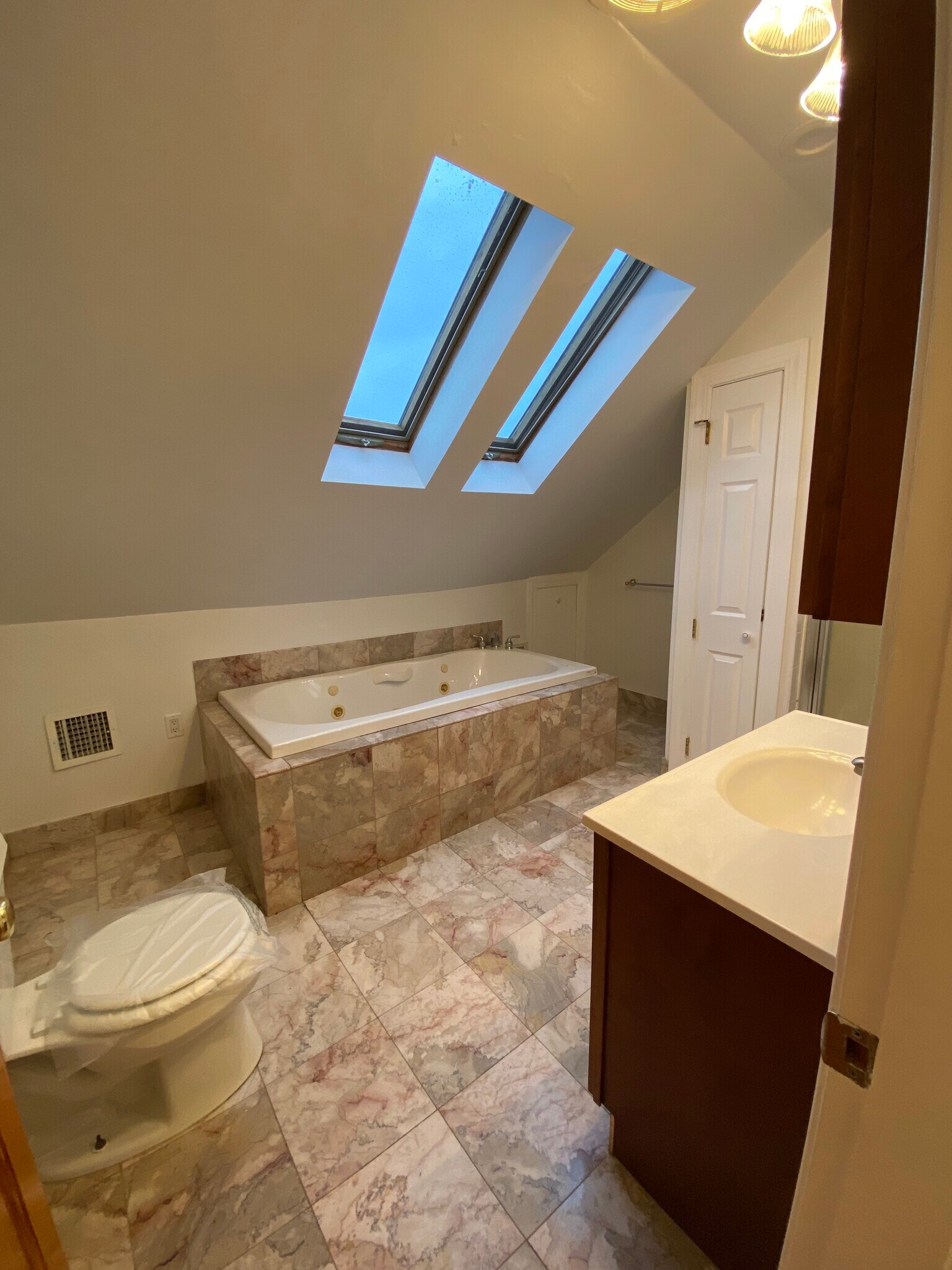 Building Photo - 200 Hyde Park Ave