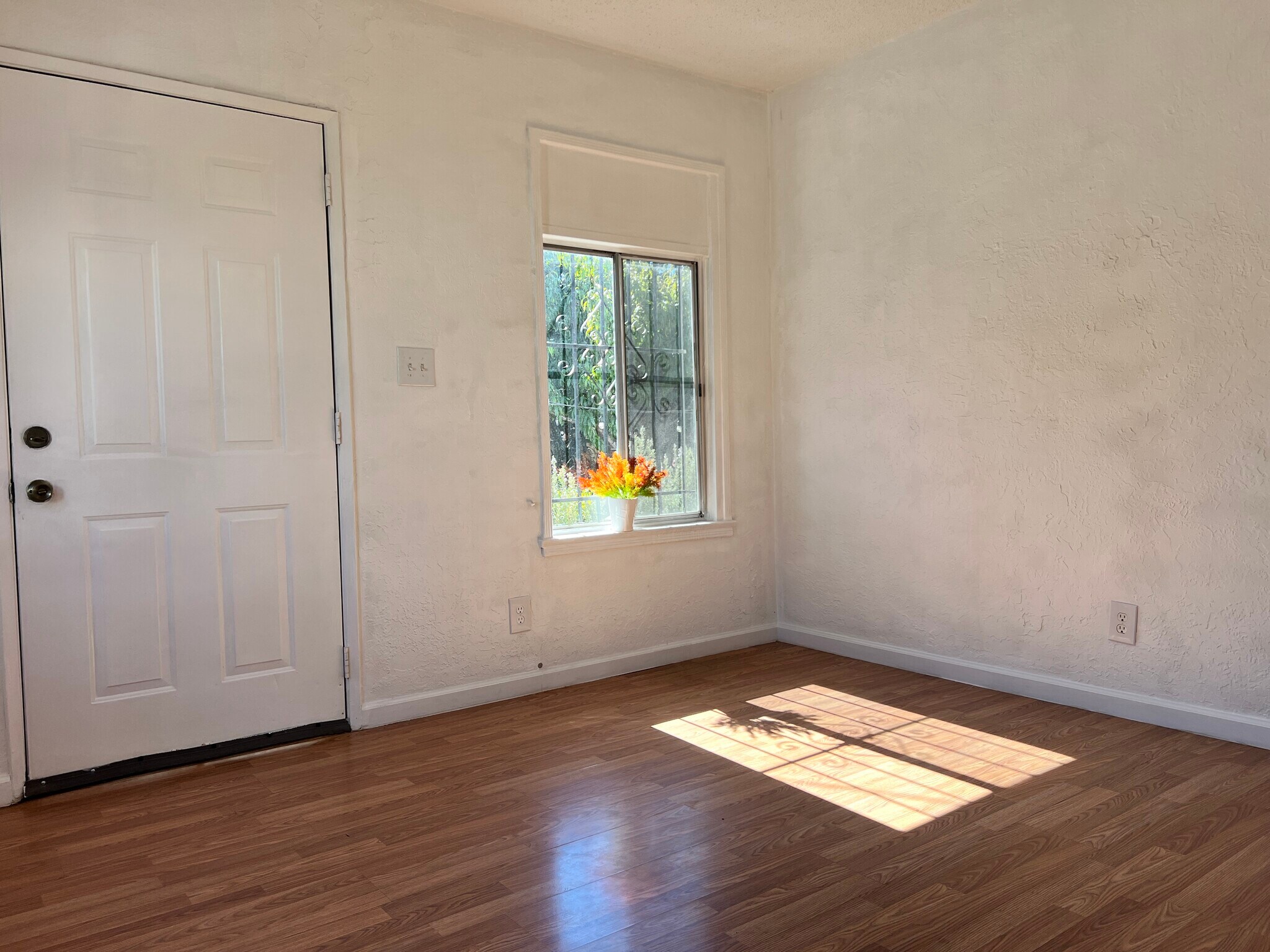 Building Photo - 2209 S Ridgeley Dr