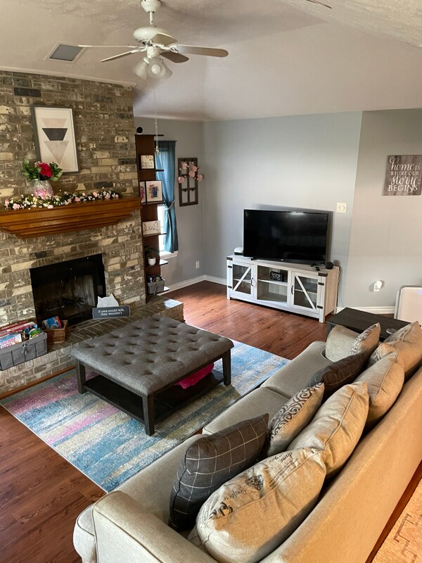 Building Photo - 4001 Windfree Dr