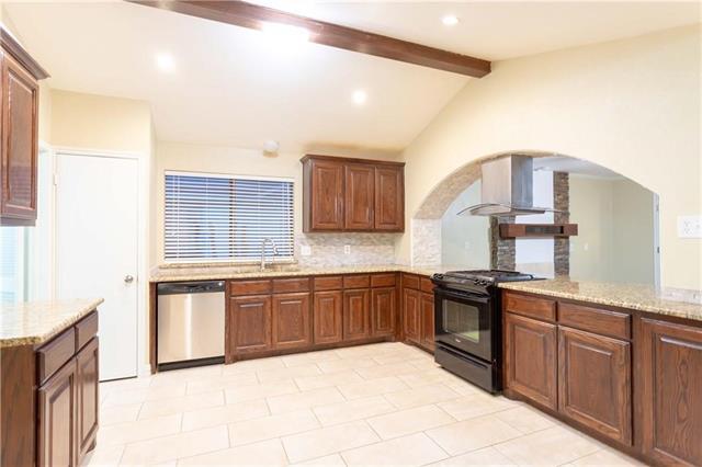 Building Photo - 310 Overland Dr