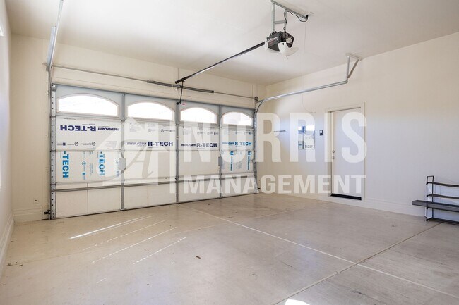 Building Photo - Beautiful Home in Villago Community