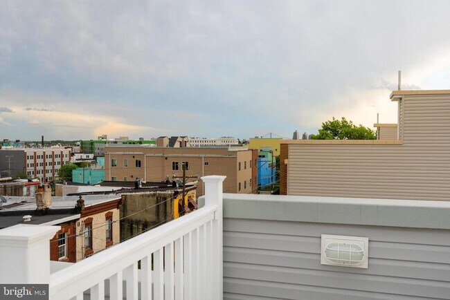 Building Photo - 2550 N Howard St