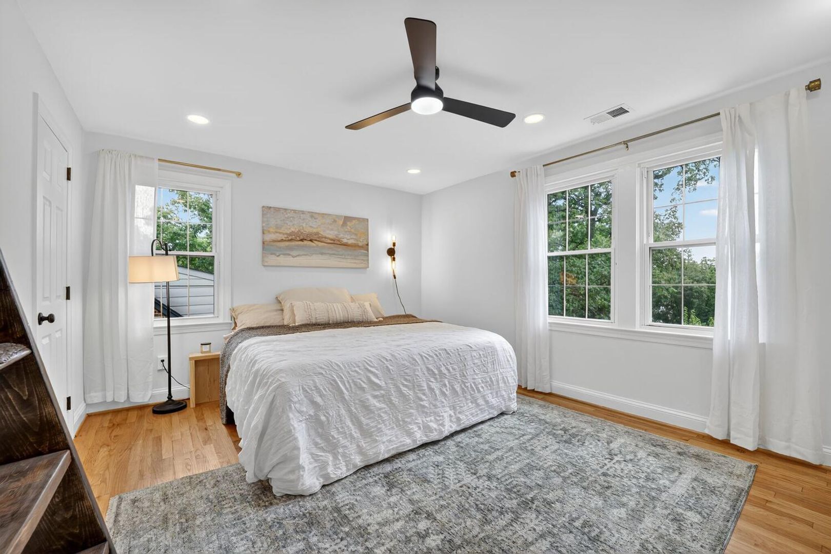 Building Photo - 6017 Inwood St