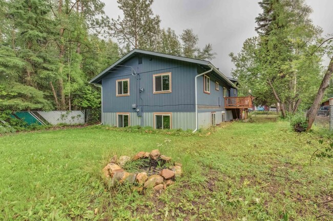 Building Photo - 5 bed 3 bath Home in Fairbanks