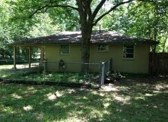 Building Photo - Renovated 2BR Ranch Near UGA in Bogart/Cleveland Road Area