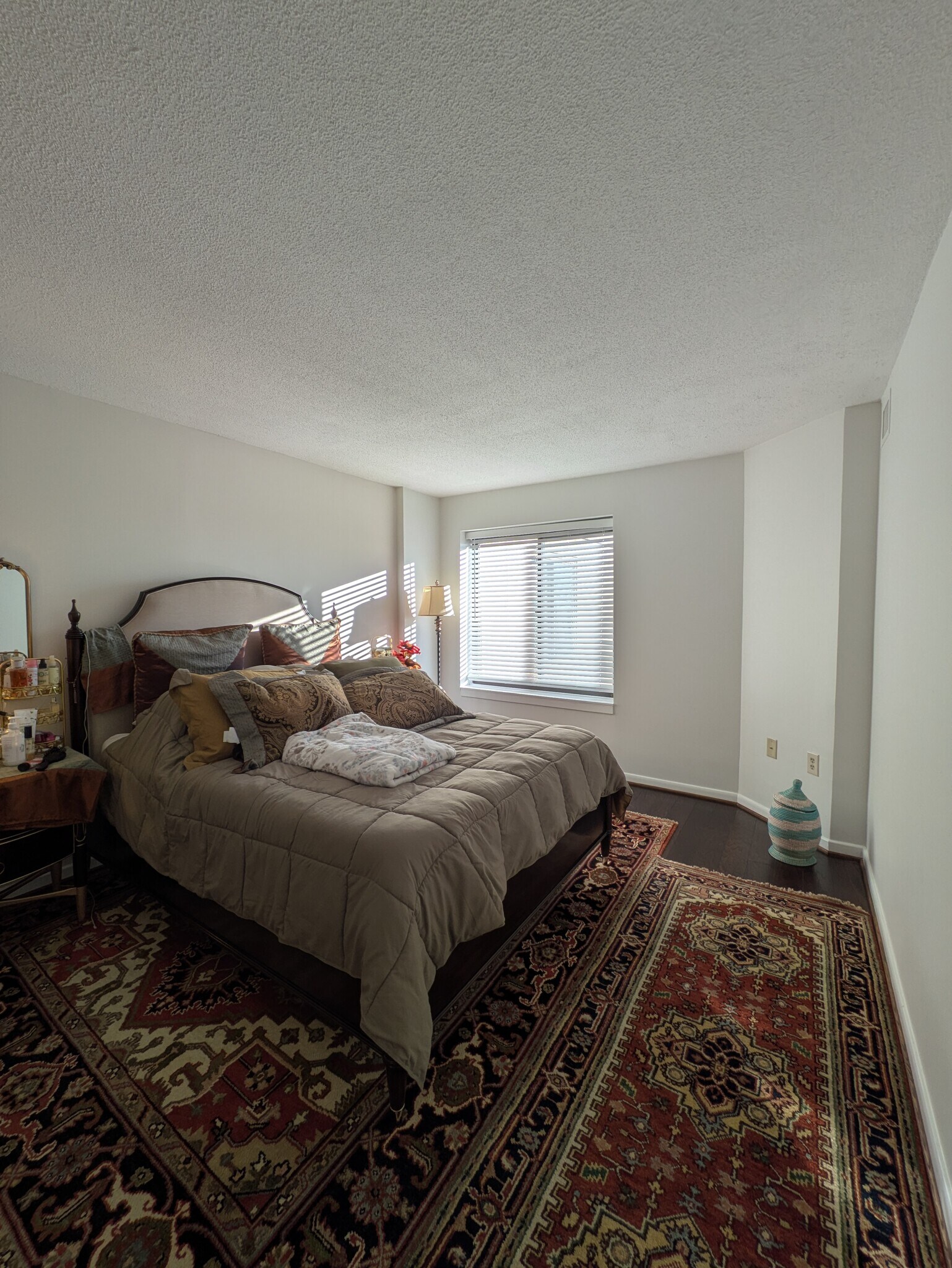 Building Photo - 2111 Wisconsin Ave NW