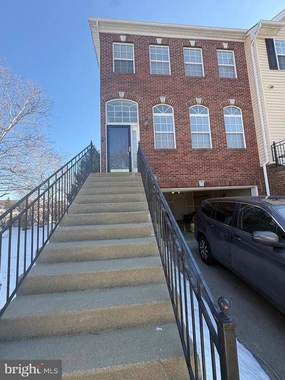 Building Photo - 21354 Shady Wood Terrace