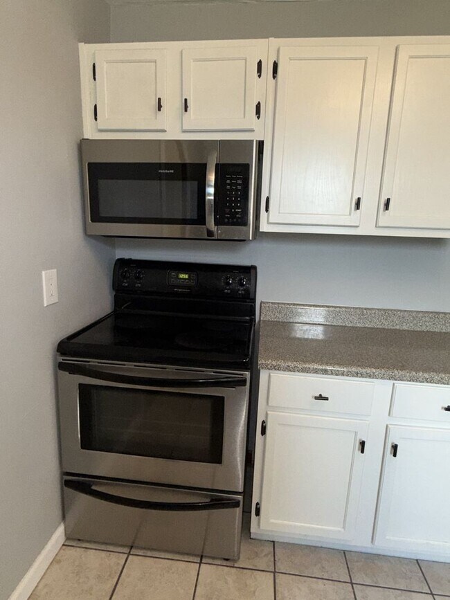 Building Photo - Charming 2 Bedroom, 1 Bath house in the heart of Nashville, TN