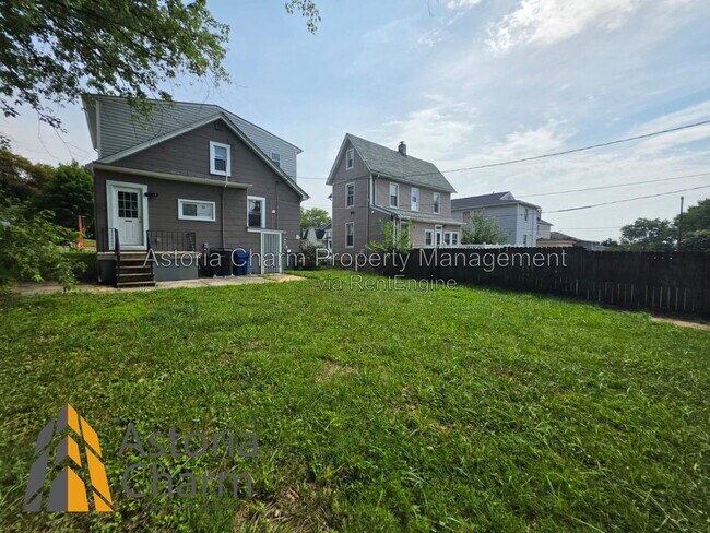 Building Photo - 3909 Fleetwood Ave