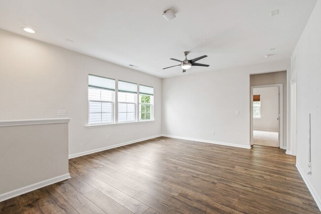 Building Photo - Live Beautifully in This Upgraded 4-Bedroom Home in Apex!