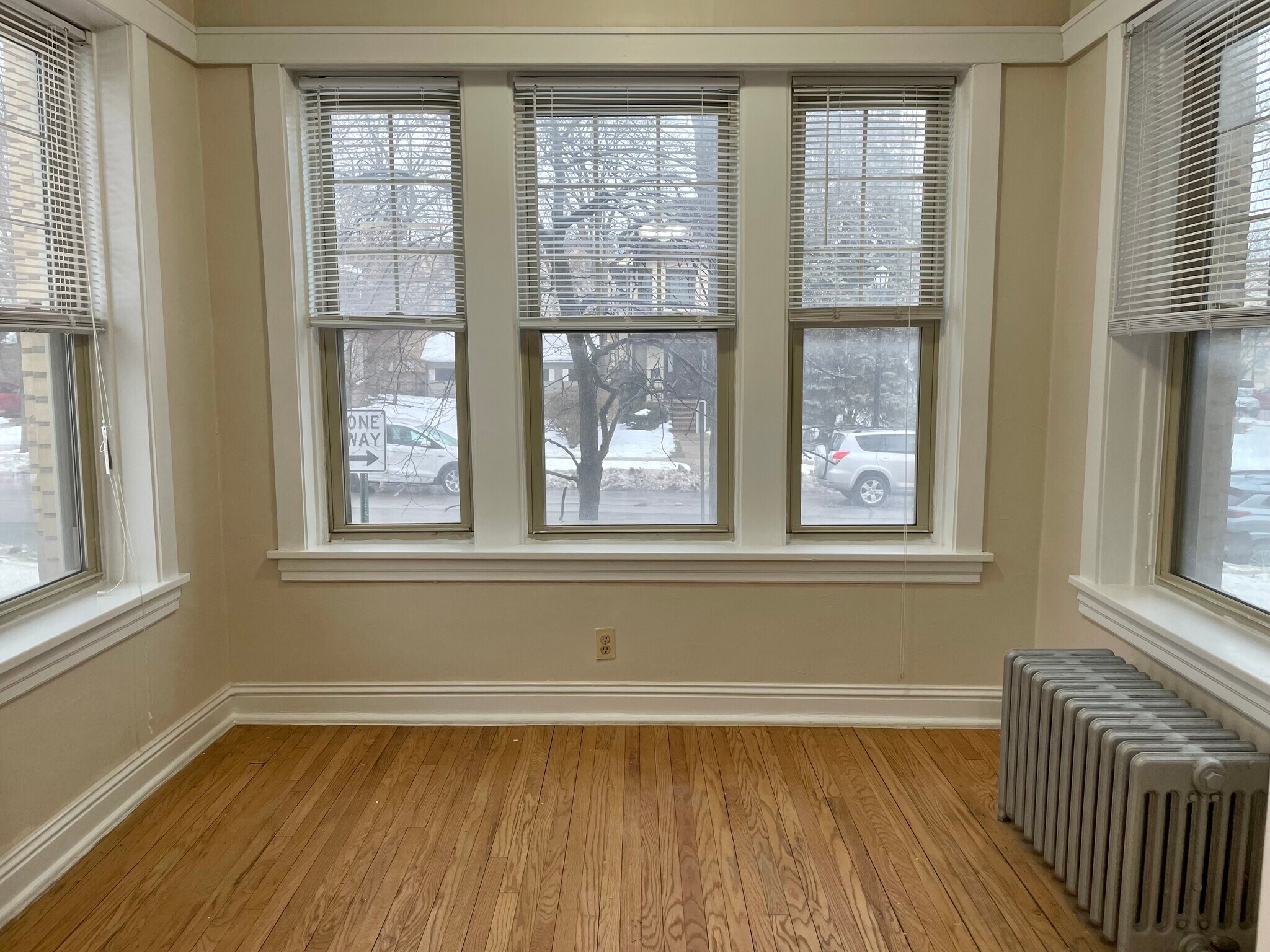 Building Photo - 551 Elmwood Ave