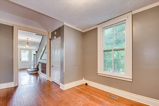 Building Photo - 1841 Ohio Ave