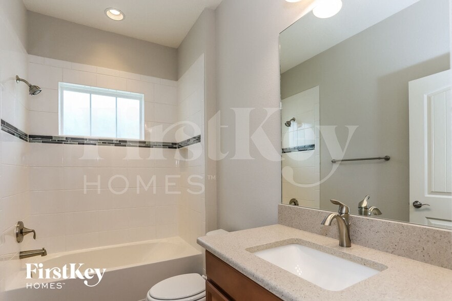 Building Photo - 6107 Colmar Pl