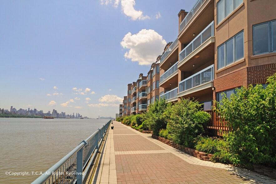 Building Photo - 417 Ellery Ct