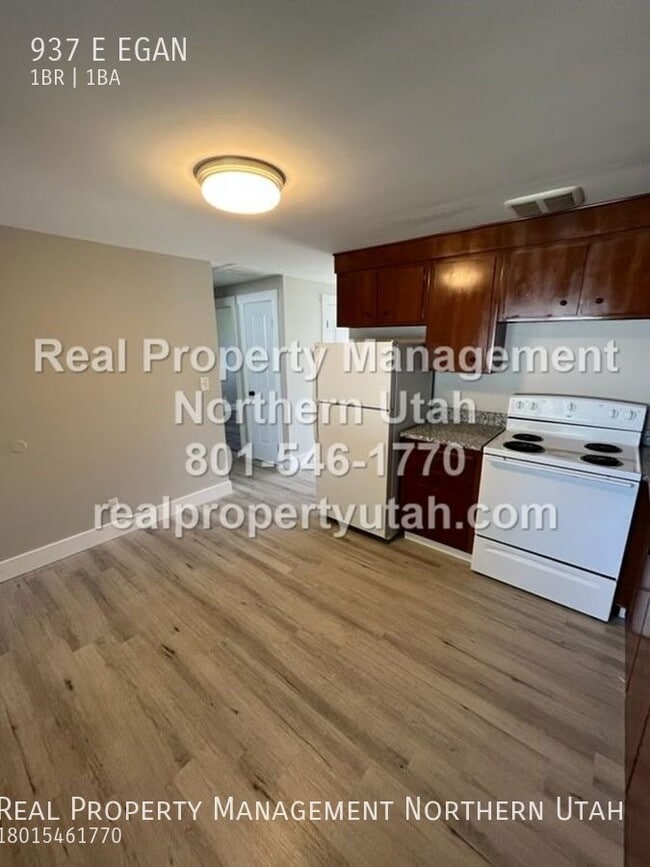 Building Photo - 937 E EGAN-