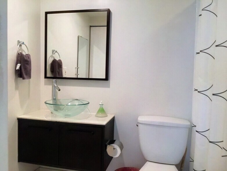 Building Photo - 1502 Jefferson Ave