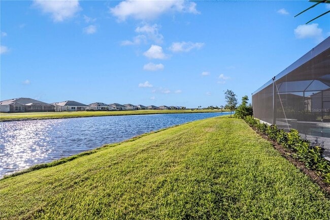 Building Photo - 12655 Wellen Golf St