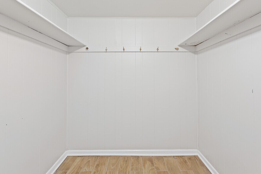 Basement Bedroom Walk-In Closet - 4218 35th St S