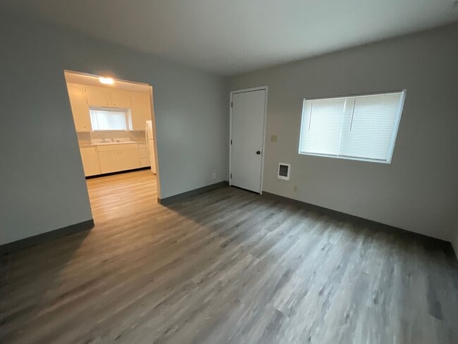 Building Photo - 1518 T Ave
