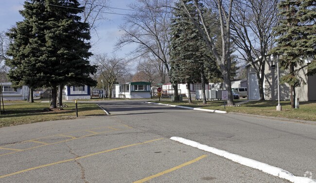 Building Photo - Groveland Manor