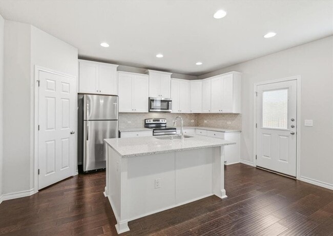 Building Photo - 704 Aliso Trail