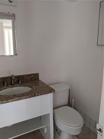 Building Photo - 8704 NW 35th St