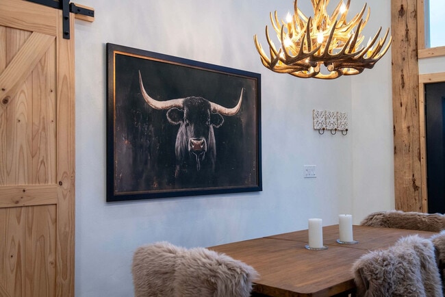 Building Photo - 4535 Roxanne St