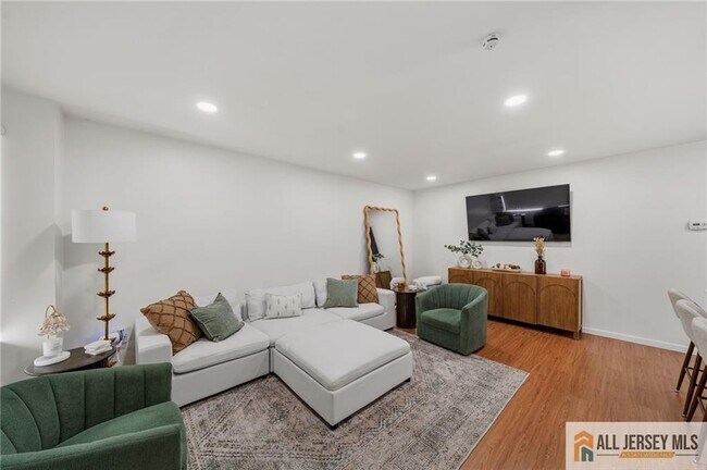 Building Photo - 0 Nicholas Ct