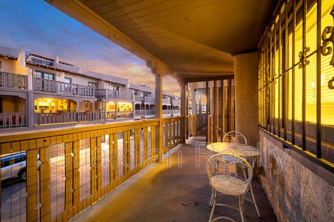 Building Photo - 2882 Calle Del Oro