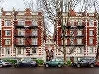 Building Photo - 1811 NW Couch St