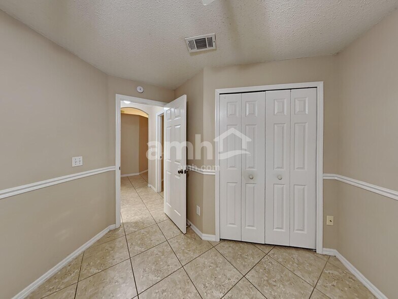 Building Photo - 28733 Midnight Star Loop