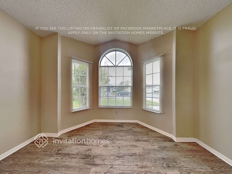 Building Photo - 2033 Crosshair Cir