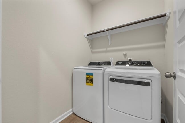 Building Photo - 10249 Badger Run Ln