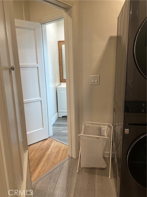 Building Photo - 2237 El Paseo Ave