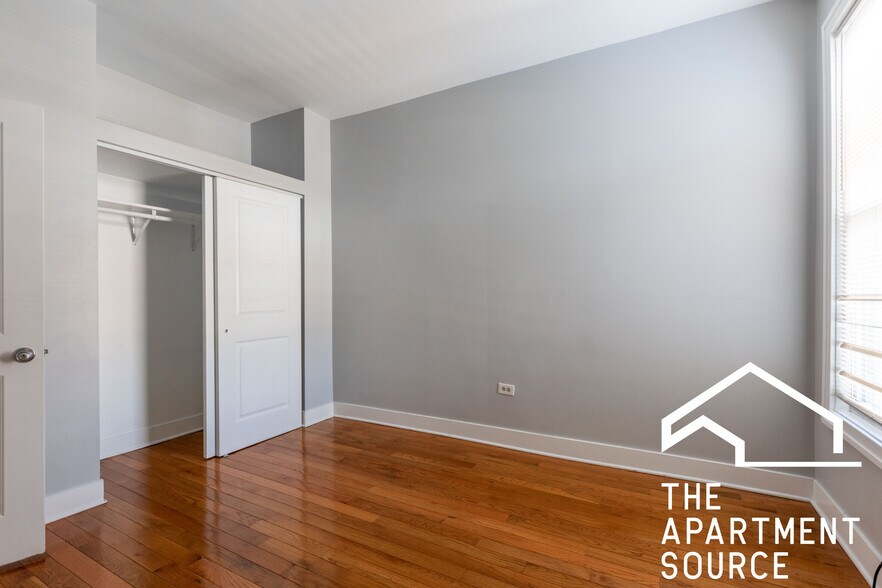 Building Photo - 4736 W Armitage Ave