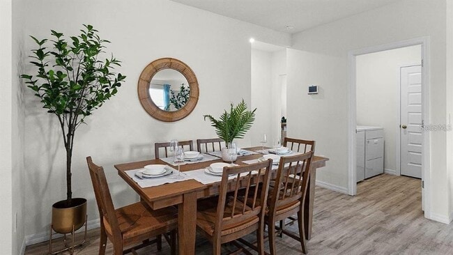 Building Photo - 2986 Salisbury Ave