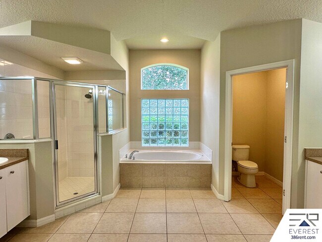 Building Photo - 7 Waywell Pl