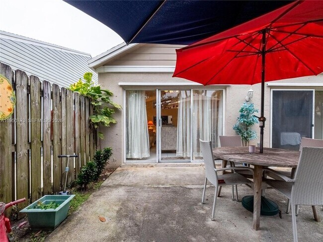 Building Photo - 206 SW 159th Way