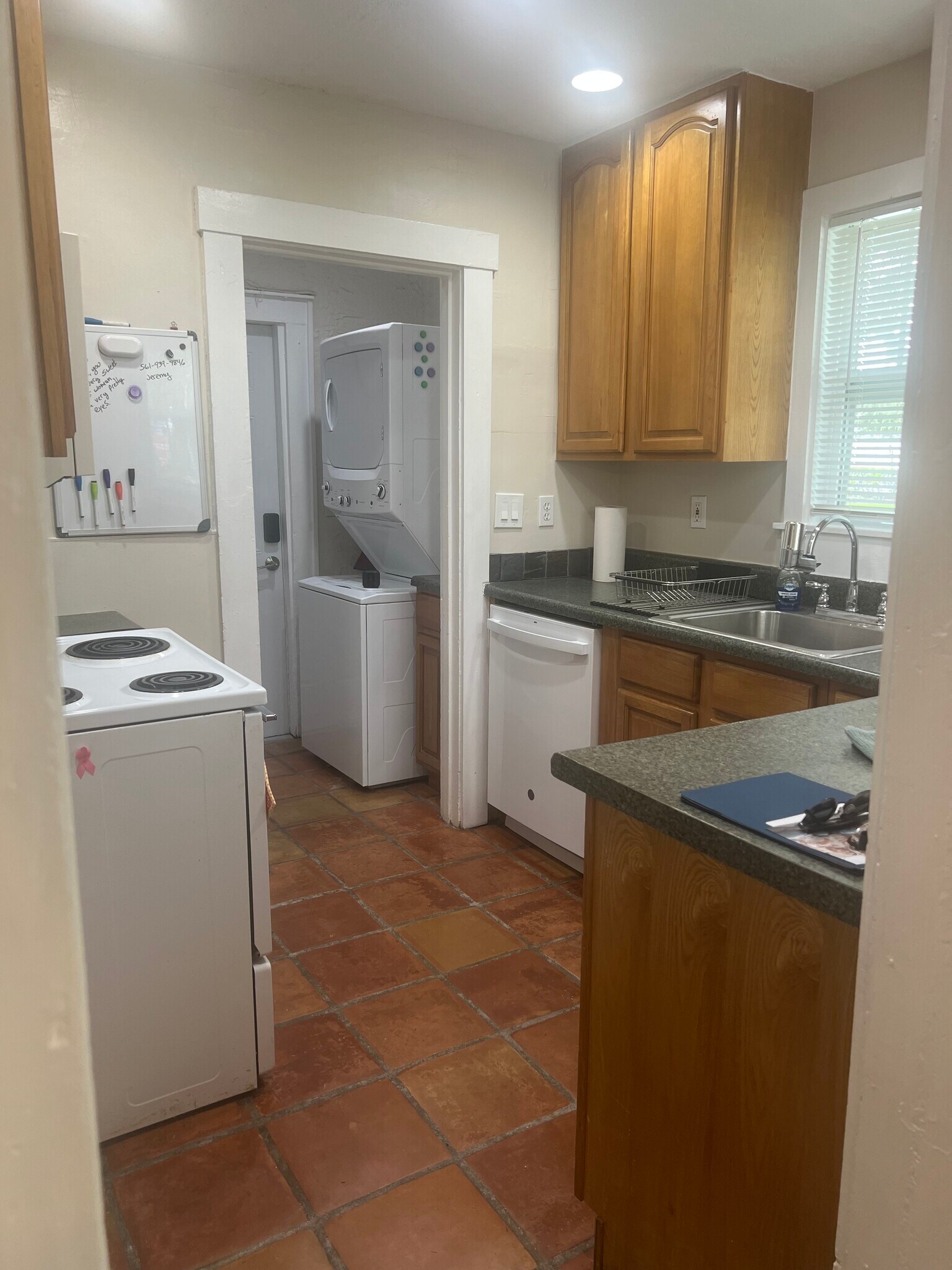 Kitchen Area - 5915 N Flagler Dr