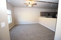 Building Photo - Brand New Townhome