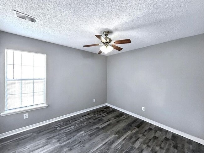 Building Photo - 2777 Caffey St